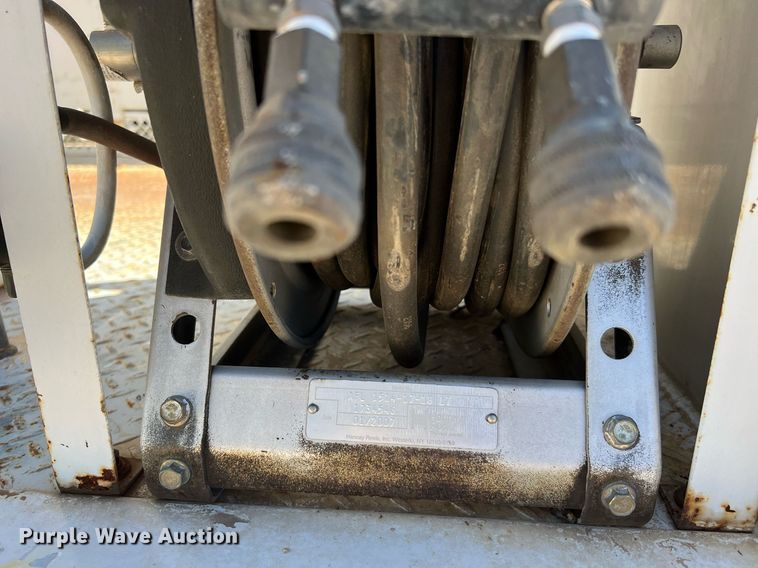 image for item DQ2239 2007 Ford F750 Super Duty  SuperCab utility / service truck