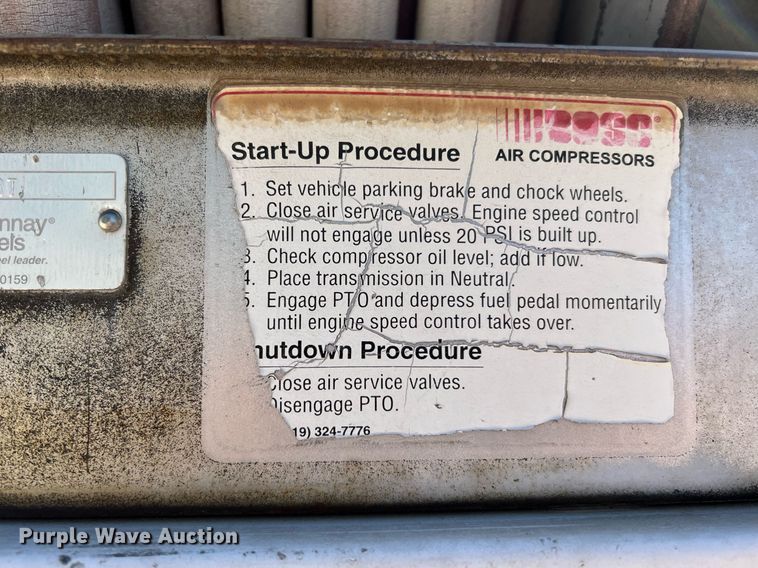 image for item DQ2239 2007 Ford F750 Super Duty  SuperCab utility / service truck