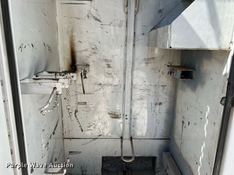 image for item DQ2239 2007 Ford F750 Super Duty  SuperCab utility / service truck