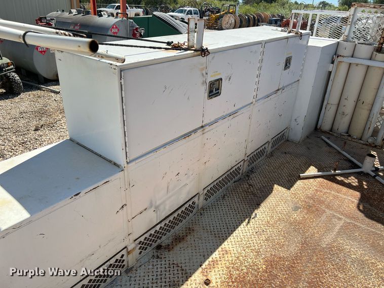 image for item DQ2239 2007 Ford F750 Super Duty  SuperCab utility / service truck