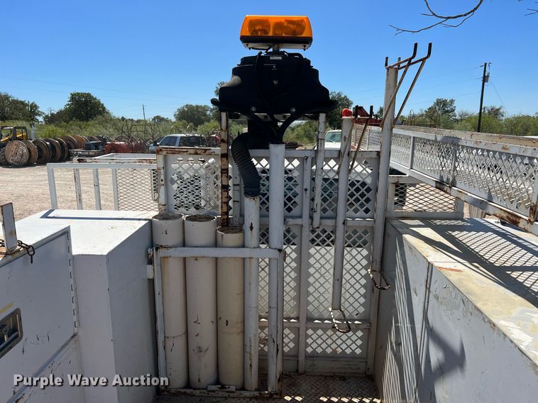 image for item DQ2239 2007 Ford F750 Super Duty  SuperCab utility / service truck