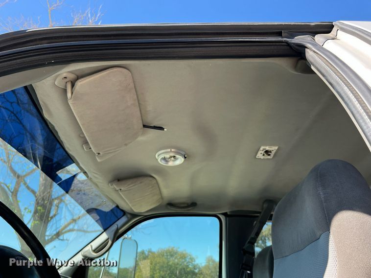 image for item DQ2239 2007 Ford F750 Super Duty  SuperCab utility / service truck