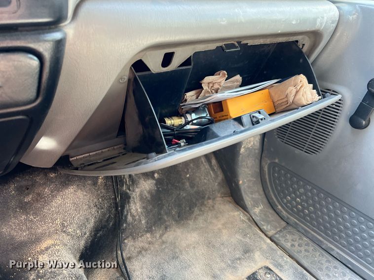 image for item DQ2239 2007 Ford F750 Super Duty  SuperCab utility / service truck