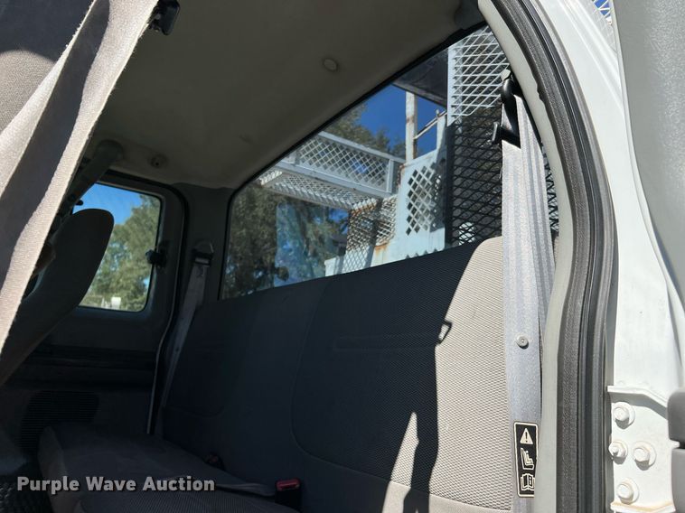 image for item DQ2239 2007 Ford F750 Super Duty  SuperCab utility / service truck