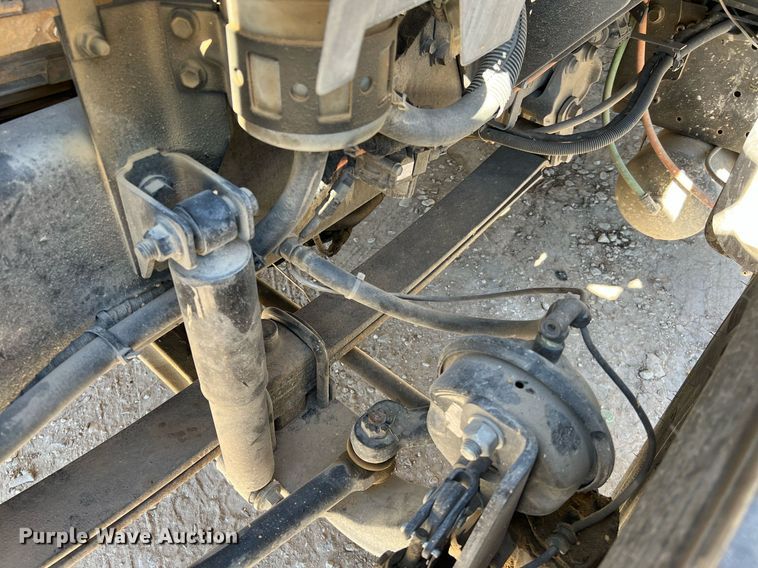 image for item DQ2239 2007 Ford F750 Super Duty  SuperCab utility / service truck