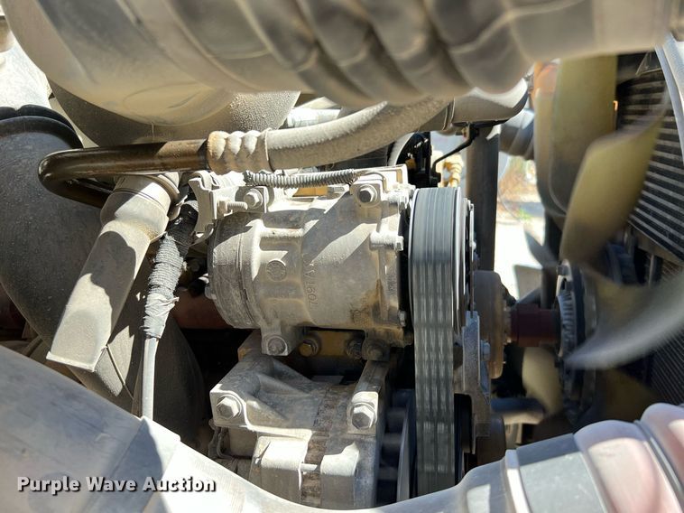 image for item DQ2239 2007 Ford F750 Super Duty  SuperCab utility / service truck