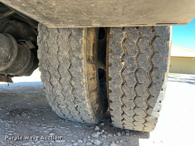 image for item DQ2239 2007 Ford F750 Super Duty  SuperCab utility / service truck