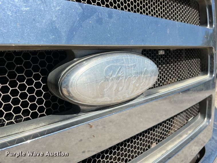 image for item DQ2239 2007 Ford F750 Super Duty  SuperCab utility / service truck