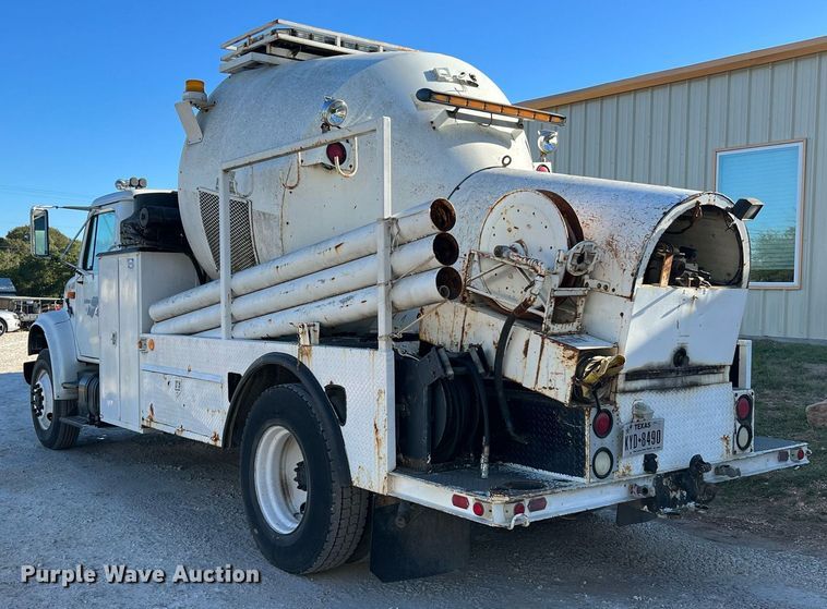 image for item DQ2241 1992 International 4900  sewer rodder truck