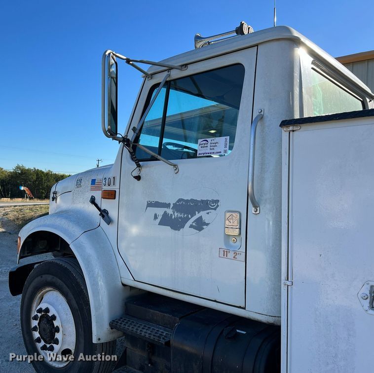 image for item DQ2241 1992 International 4900  sewer rodder truck