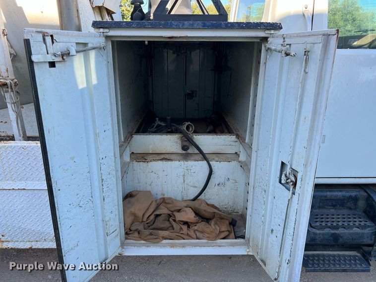 image for item DQ2241 1992 International 4900  sewer rodder truck