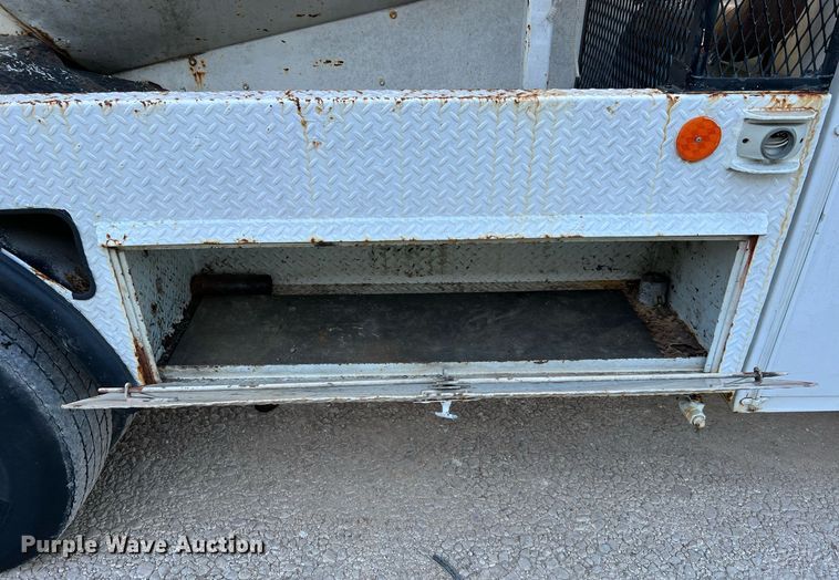 image for item DQ2241 1992 International 4900  sewer rodder truck