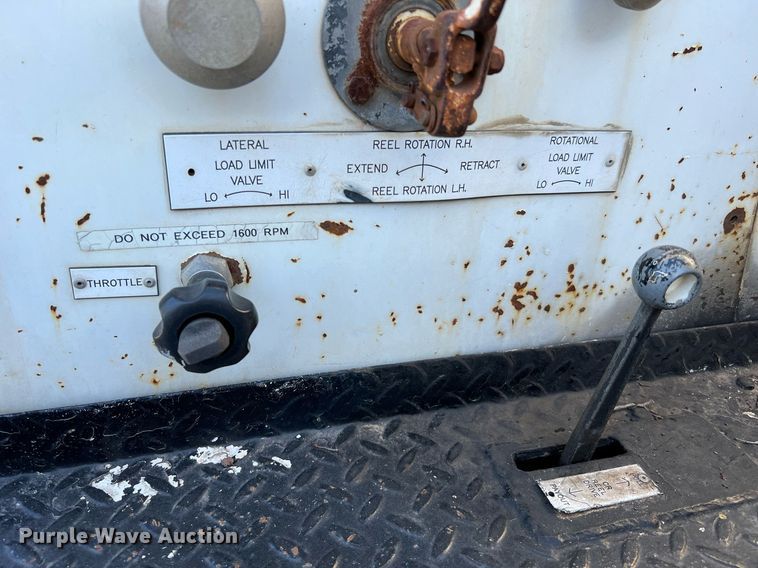 image for item DQ2241 1992 International 4900  sewer rodder truck