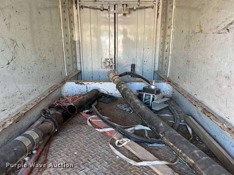 image for item DQ2241 1992 International 4900  sewer rodder truck