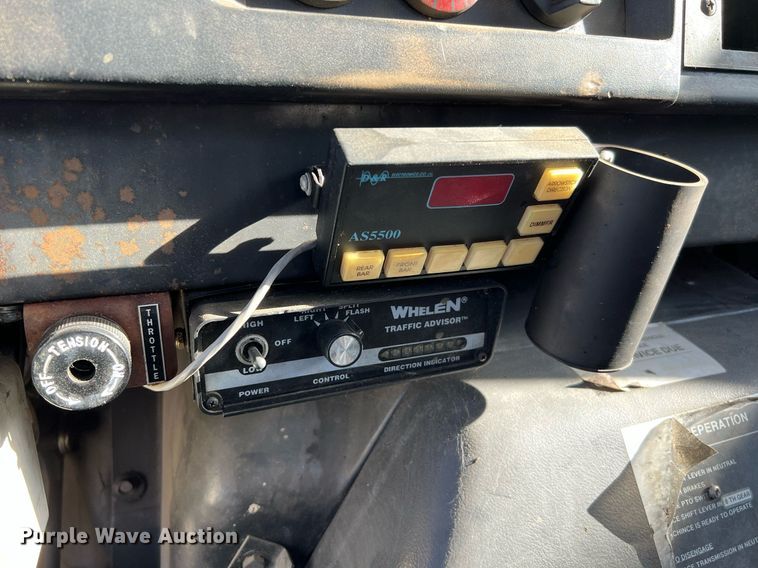 image for item DQ2241 1992 International 4900  sewer rodder truck