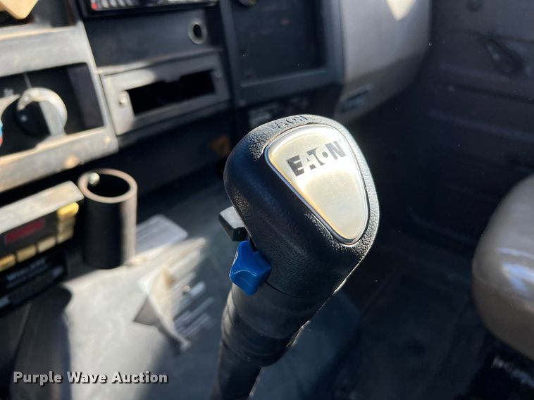 image for item DQ2241 1992 International 4900  sewer rodder truck