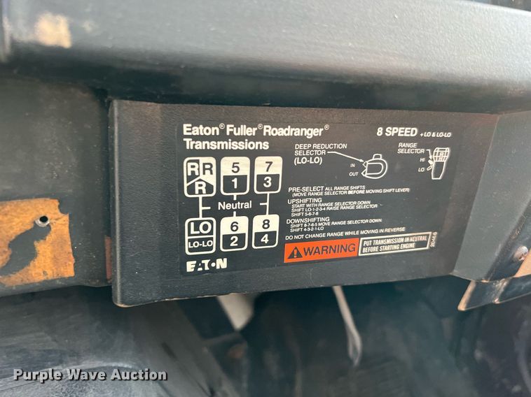 image for item DQ2241 1992 International 4900  sewer rodder truck