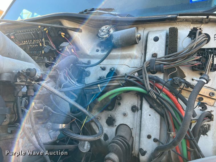 image for item DQ2241 1992 International 4900  sewer rodder truck