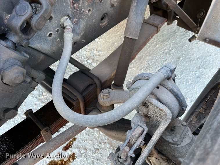 image for item DQ2241 1992 International 4900  sewer rodder truck