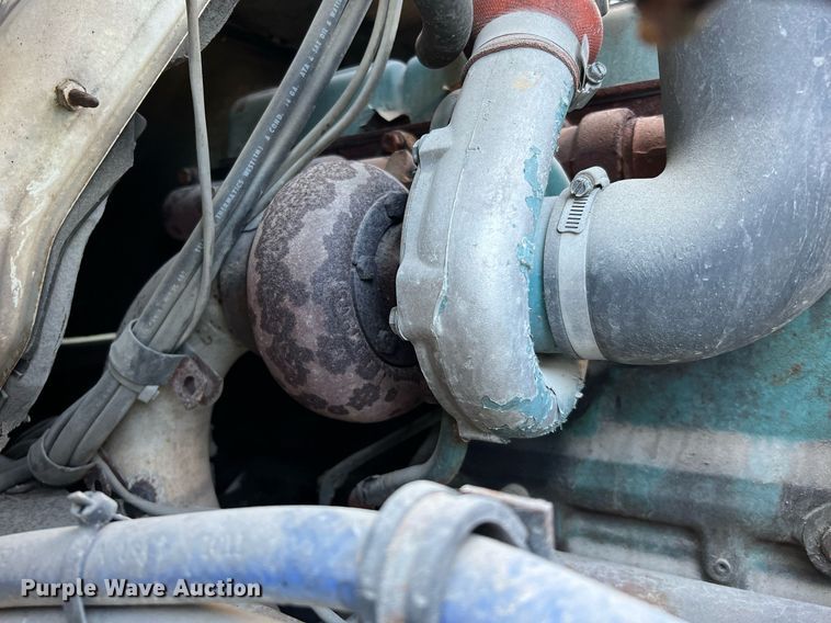 image for item DQ2241 1992 International 4900  sewer rodder truck