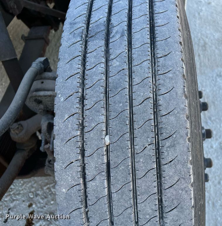 image for item DQ2241 1992 International 4900  sewer rodder truck