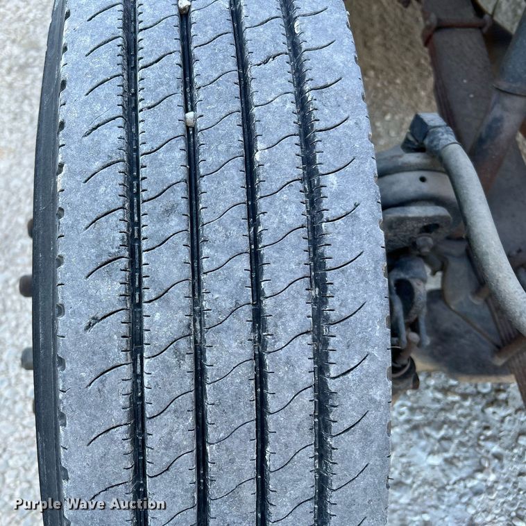 image for item DQ2241 1992 International 4900  sewer rodder truck