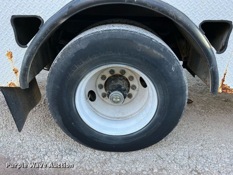 image for item DQ2241 1992 International 4900  sewer rodder truck