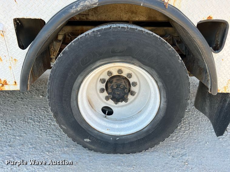 image for item DQ2241 1992 International 4900  sewer rodder truck