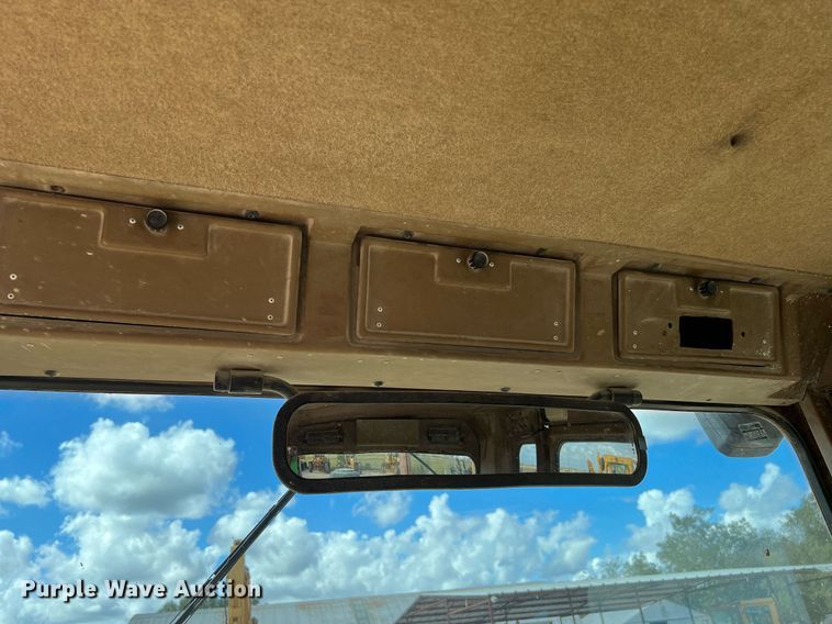 image for item DQ2252 1992 Caterpillar 120G  motor grader