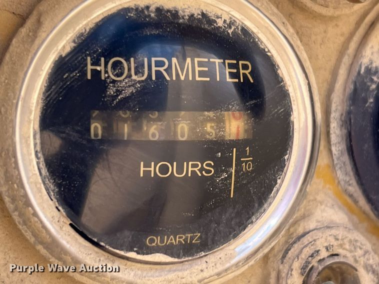 image for item DQ2252 1992 Caterpillar 120G  motor grader