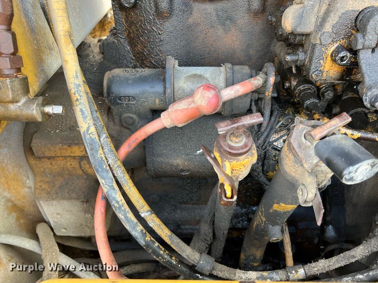 image for item DQ2252 1992 Caterpillar 120G  motor grader