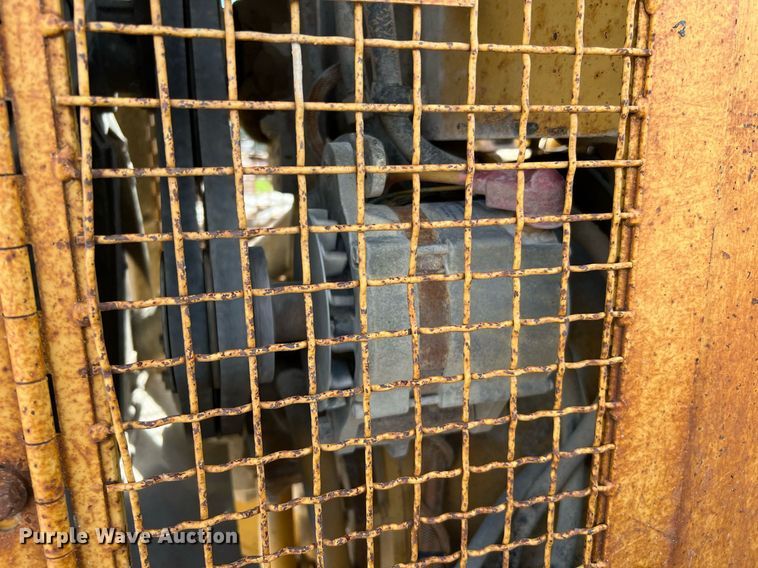 image for item DQ2252 1992 Caterpillar 120G  motor grader