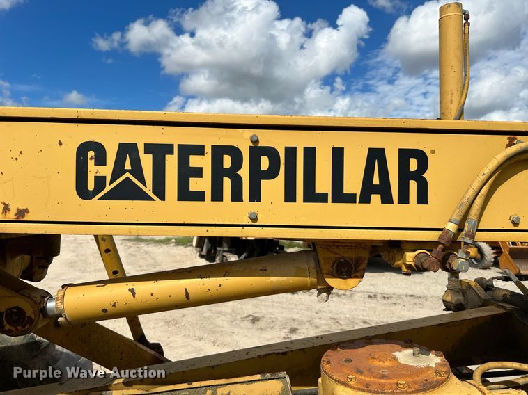 image for item DQ2252 1992 Caterpillar 120G  motor grader