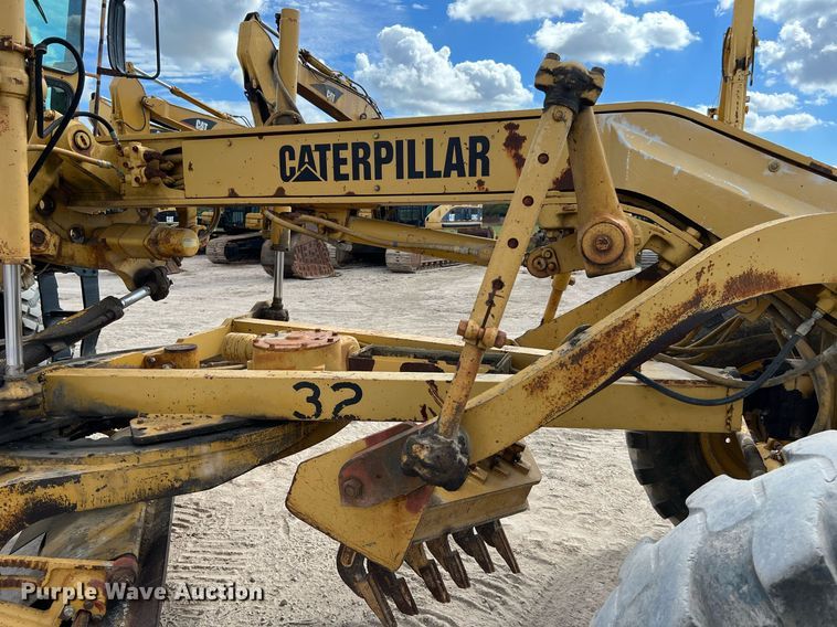 image for item DQ2252 1992 Caterpillar 120G  motor grader