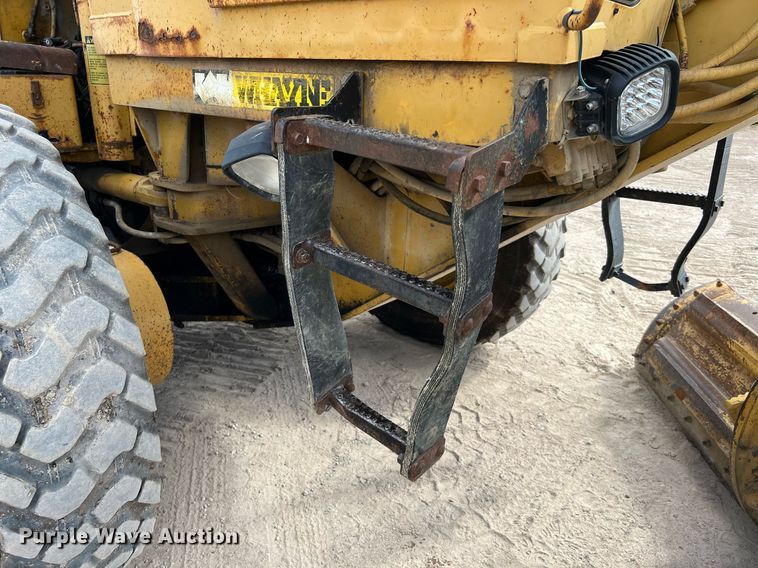 image for item DQ2252 1992 Caterpillar 120G  motor grader