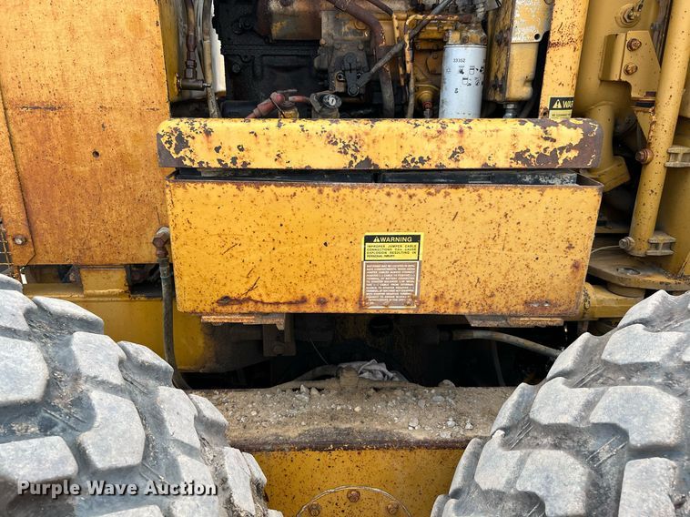 image for item DQ2252 1992 Caterpillar 120G  motor grader