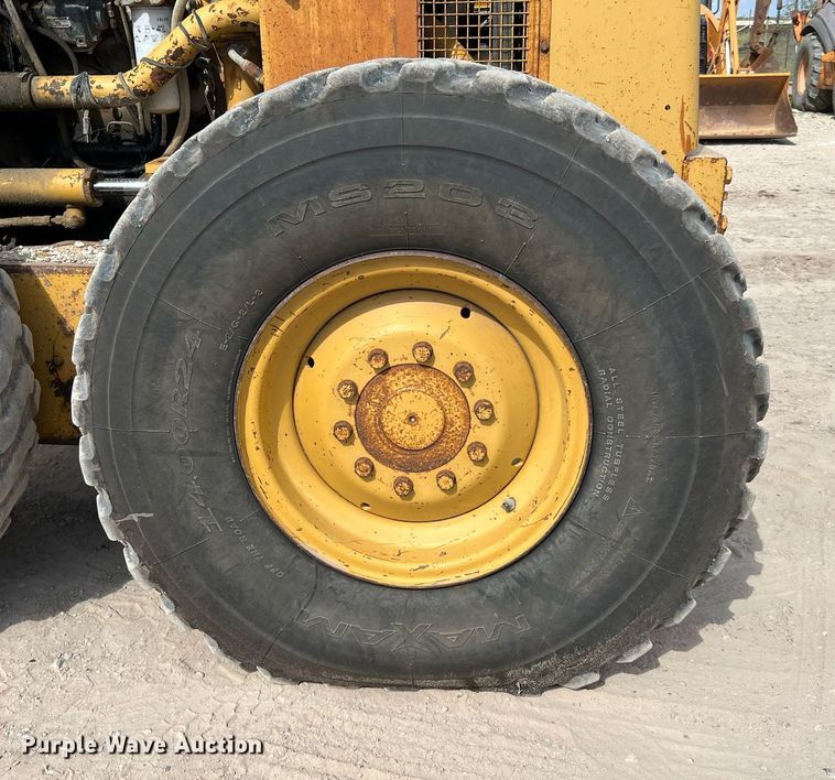 image for item DQ2252 1992 Caterpillar 120G  motor grader