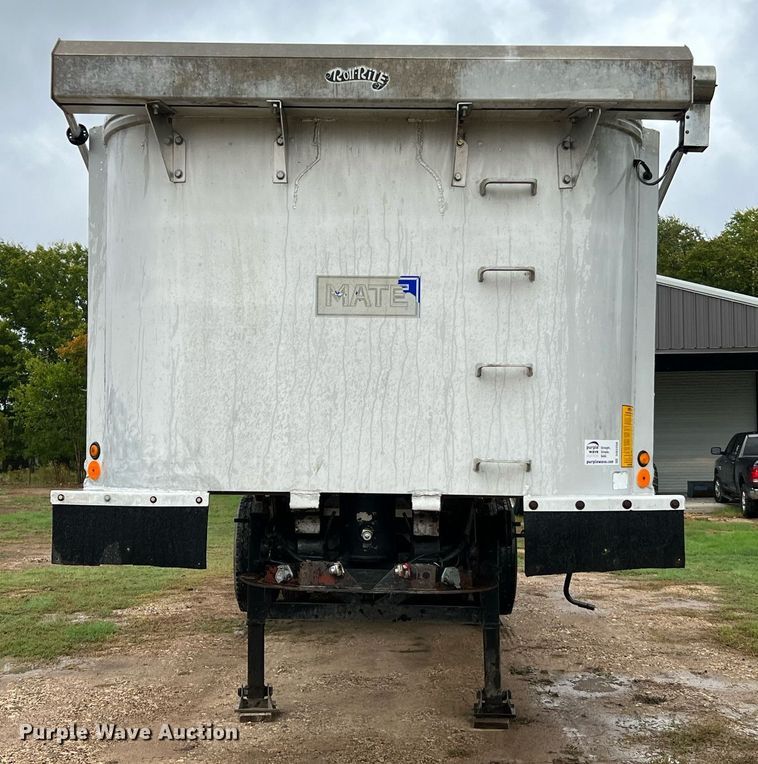 image for item DQ2256 1994 Mate  end dump trailer