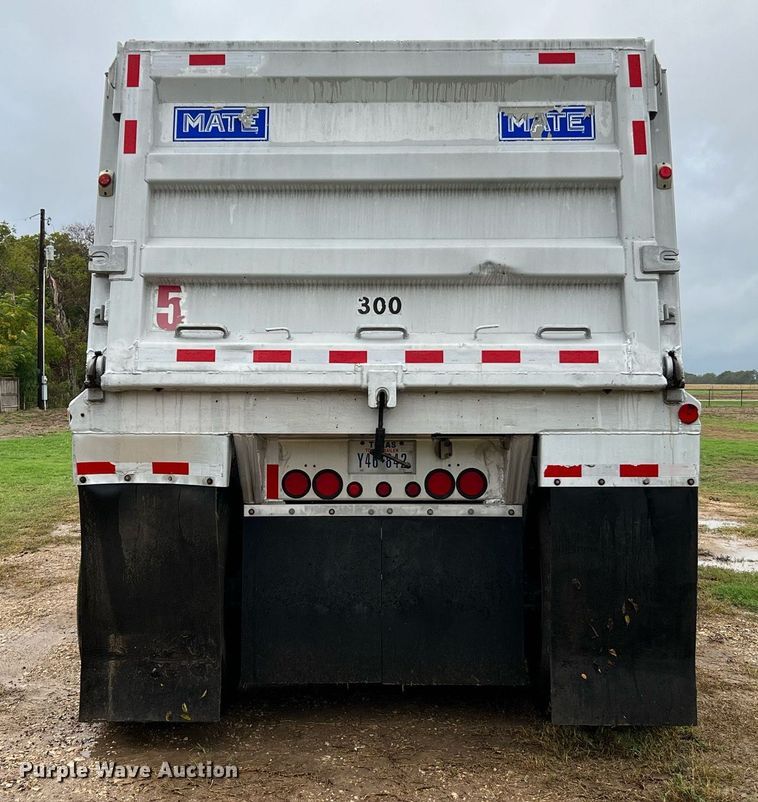 image for item DQ2256 1994 Mate  end dump trailer