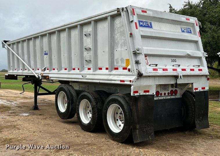 image for item DQ2256 1994 Mate  end dump trailer
