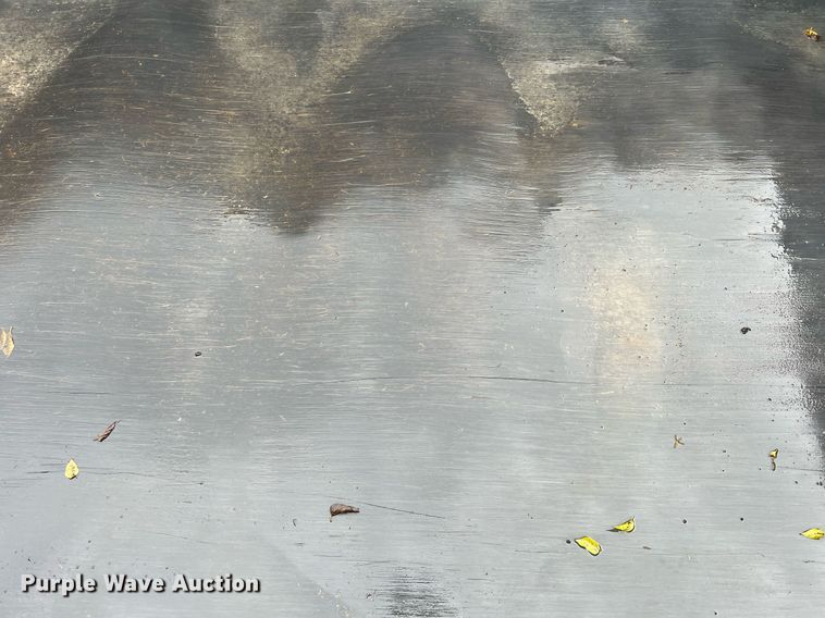 image for item DQ2256 1994 Mate  end dump trailer