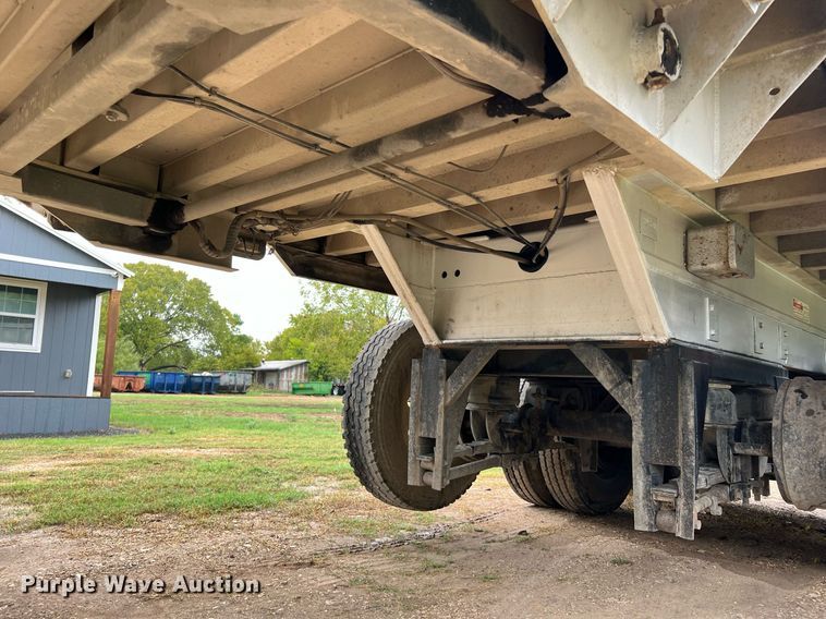 image for item DQ2256 1994 Mate  end dump trailer