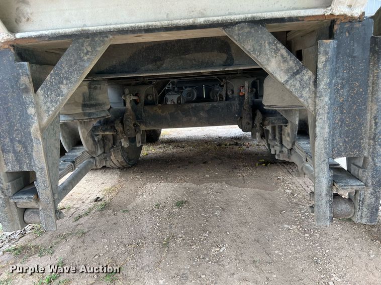 image for item DQ2256 1994 Mate  end dump trailer