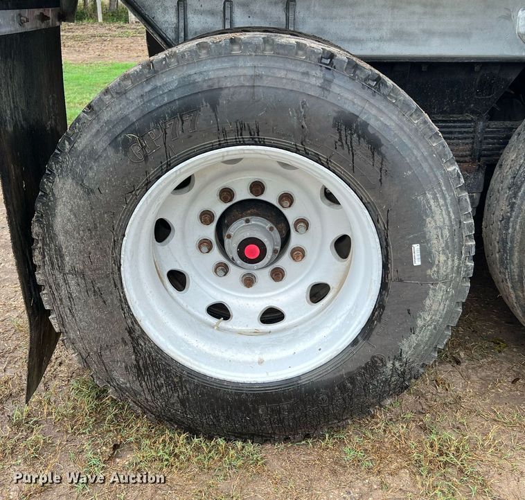 image for item DQ2256 1994 Mate  end dump trailer