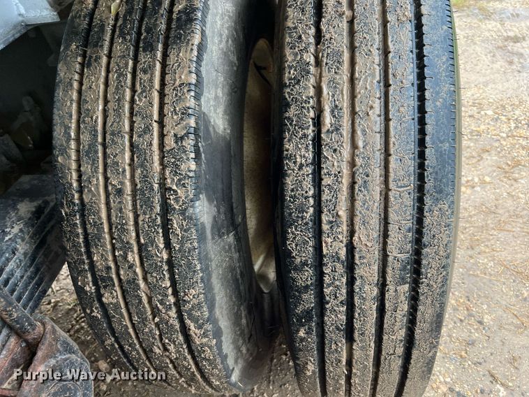 image for item DQ2256 1994 Mate  end dump trailer