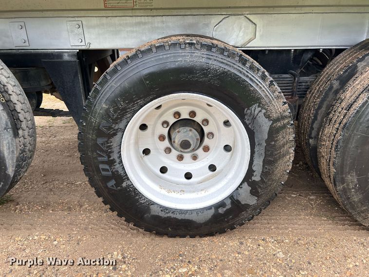 image for item DQ2256 1994 Mate  end dump trailer