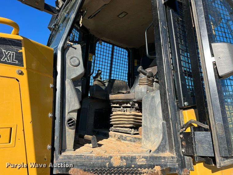 image for item DQ2259 2013 Caterpillar D6K2 XL  dozer