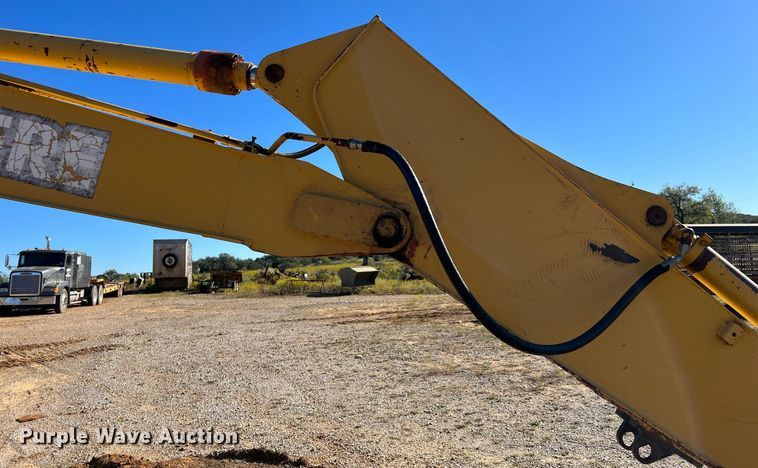 image for item DQ2260 2006 John Deere 160C LC  excavator