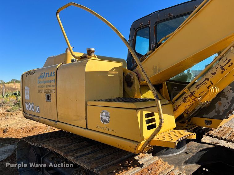 image for item DQ2260 2006 John Deere 160C LC  excavator