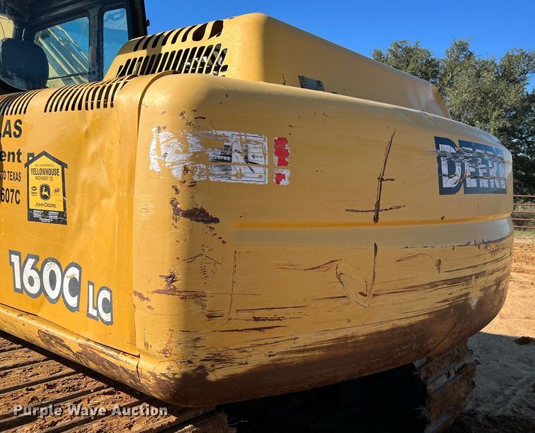 image for item DQ2260 2006 John Deere 160C LC  excavator